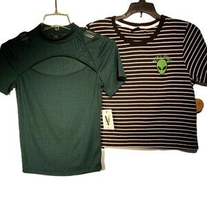 Vibe Tops  2 pc lot  Juniors/womens SMALL  Alien  Retro  Dark Green  Stitch  NWT